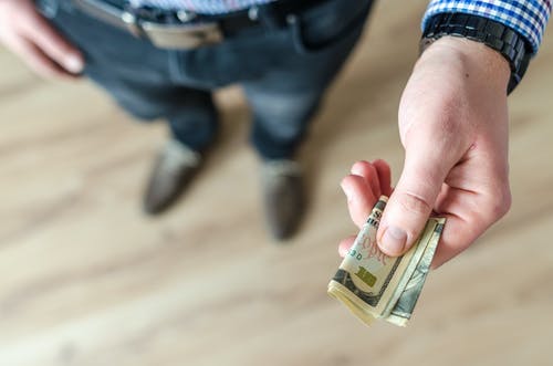 Chasing Overdue Invoices – Why use a Commercial Debt Collector? Chasing Overdue Invoices – Why use a Commercial Debt Collector?
